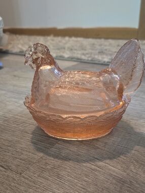 Pink Glass Hen-on-Nest Decorative Dish